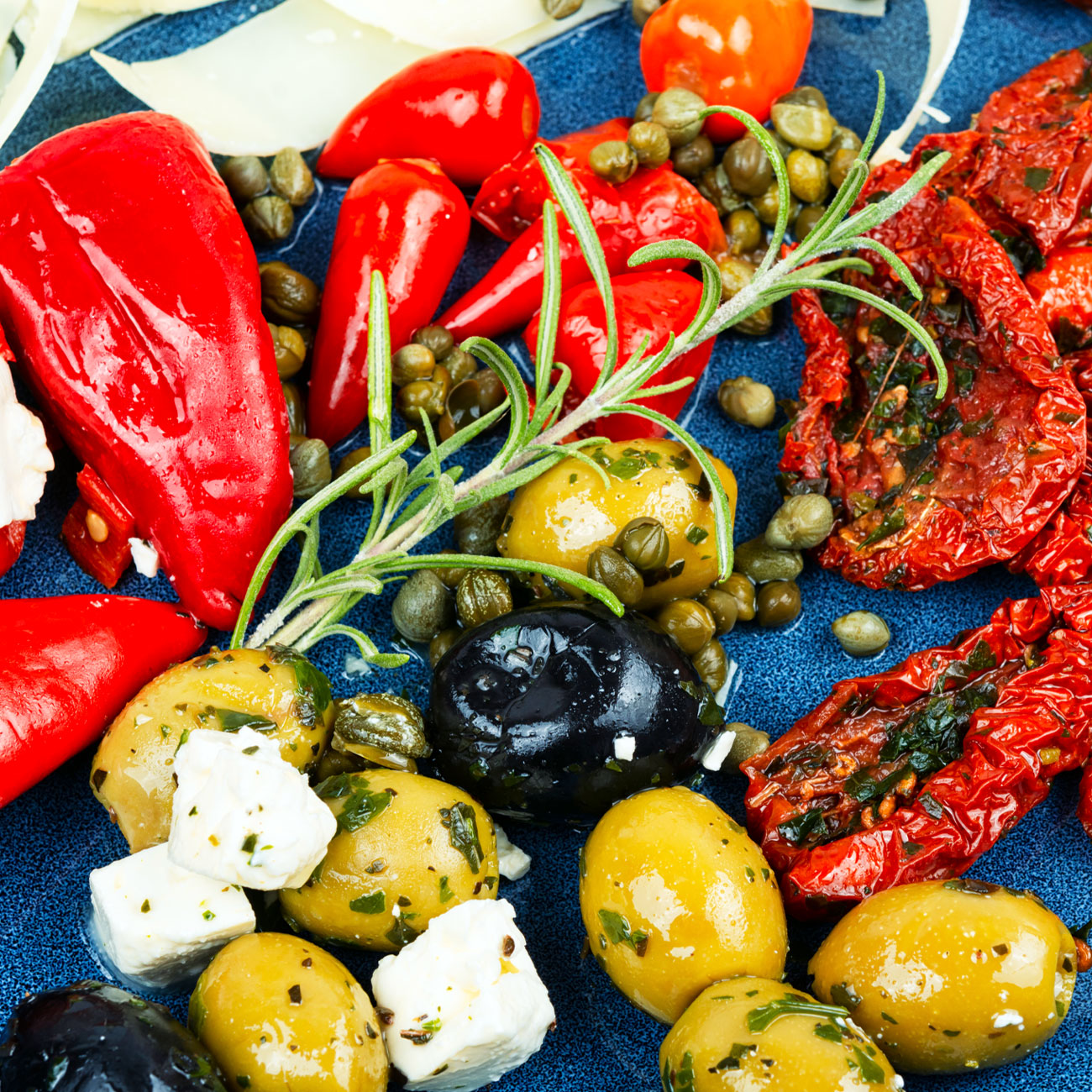 Olives &amp; Antipasti